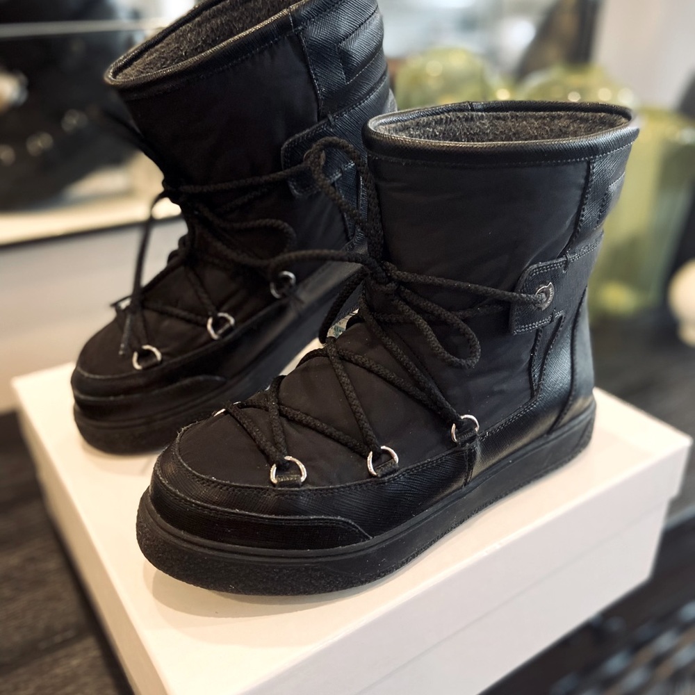 Moncler New Fanny Boots